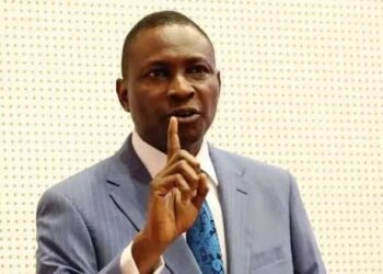 Party defection won’t shield corrupt politicians – EFCC