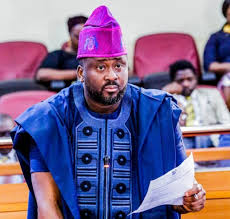 Desmond Elliot campaign DG withdraws support for lawmaker, backs opponent